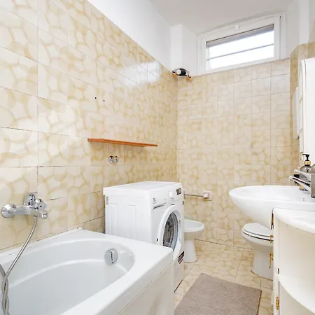 Q1 Holiday Μπέργκαμο