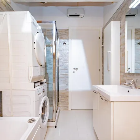 Q1 Holiday * Bergamo